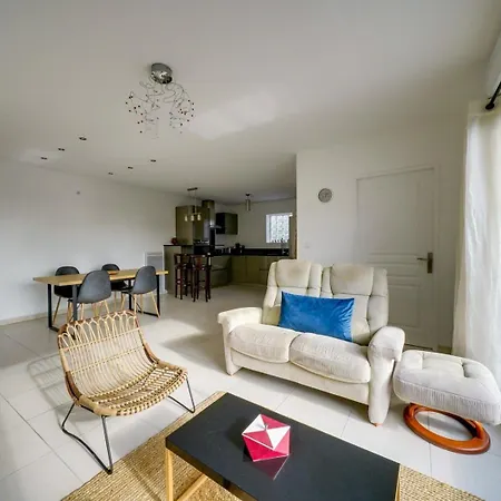 With Terrace&parking * Mérignac
